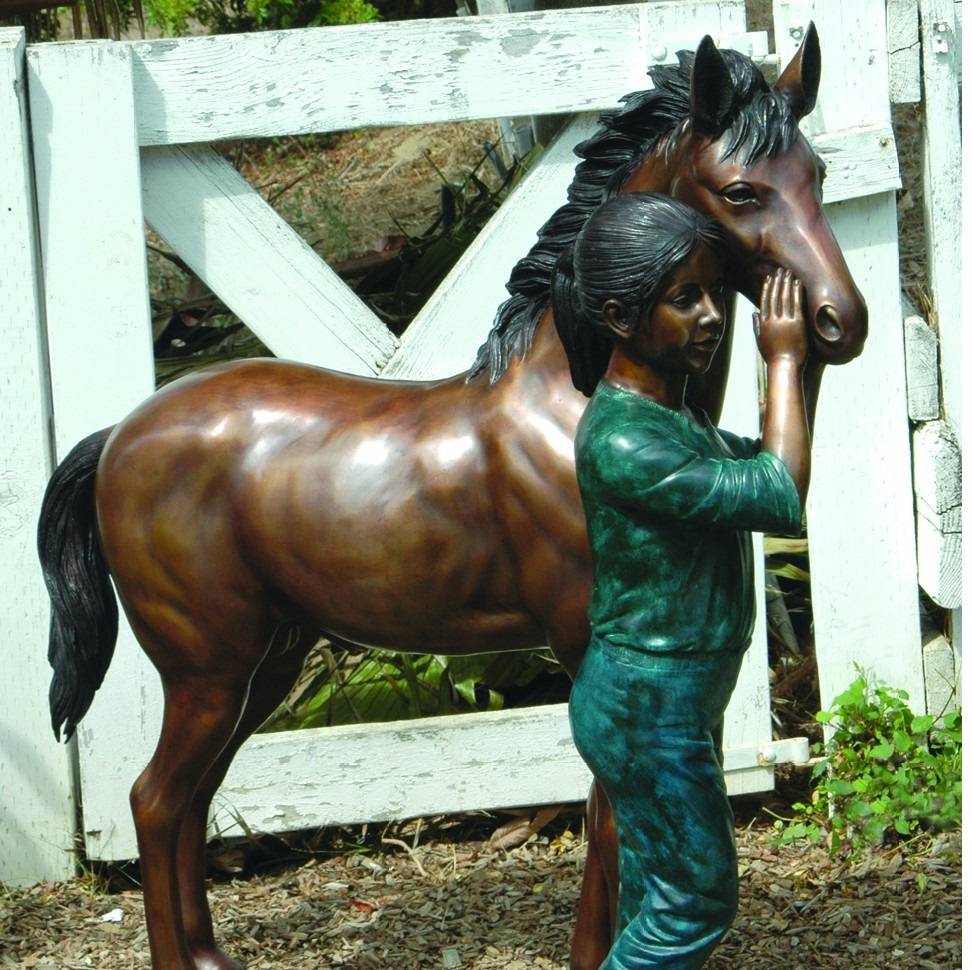 Оптовая продажа украшения дома тонкой работы маленькая девочка тянуть бронзовую статую лошади