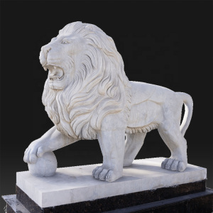 Dekorimi i shtëpisë në natyrë, skulpturë e luanit prej guri mermeri me madhësi të madhe