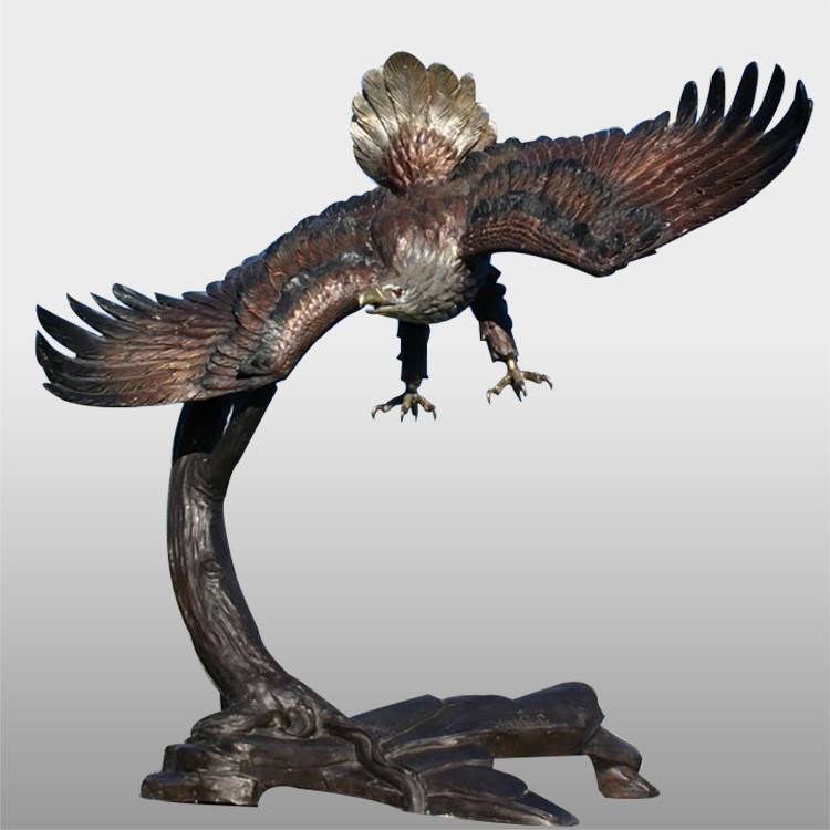 Vrtna dekoracija Bronasti kip ptice medeninasti orel