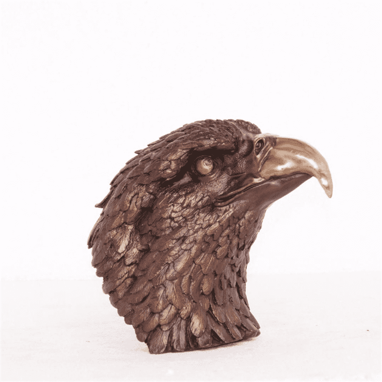 Sculptură masculină din bronz din fabrică originală - vânzare fierbinte în aer liber artă în mărime naturală statui de vultur din bronz de vânzare - Atisan Works
