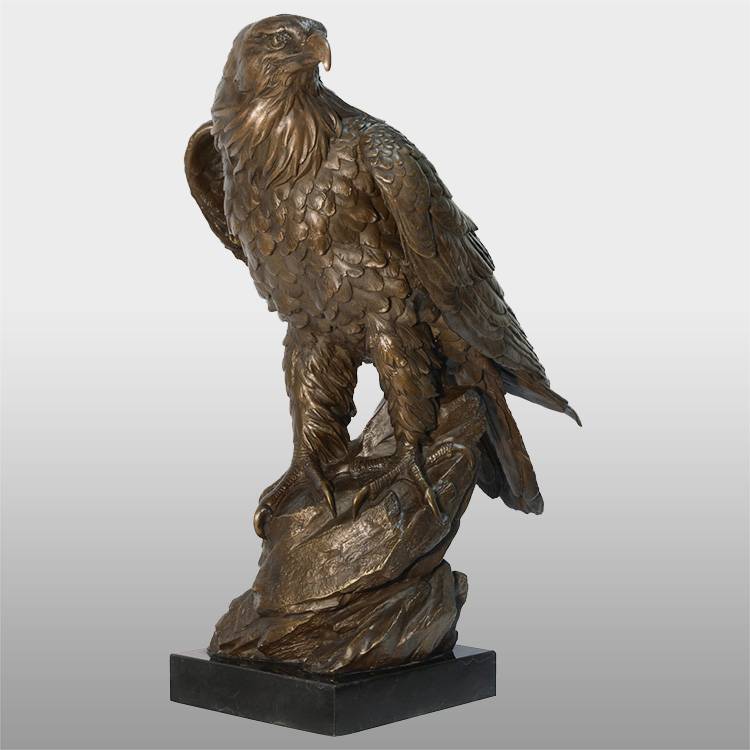 Fornitore di Cina Statua di Buffalo in Bronzu - Arte di Metallu Scultura d'aquila in bronzu da collezione in vendita - Atisan Works