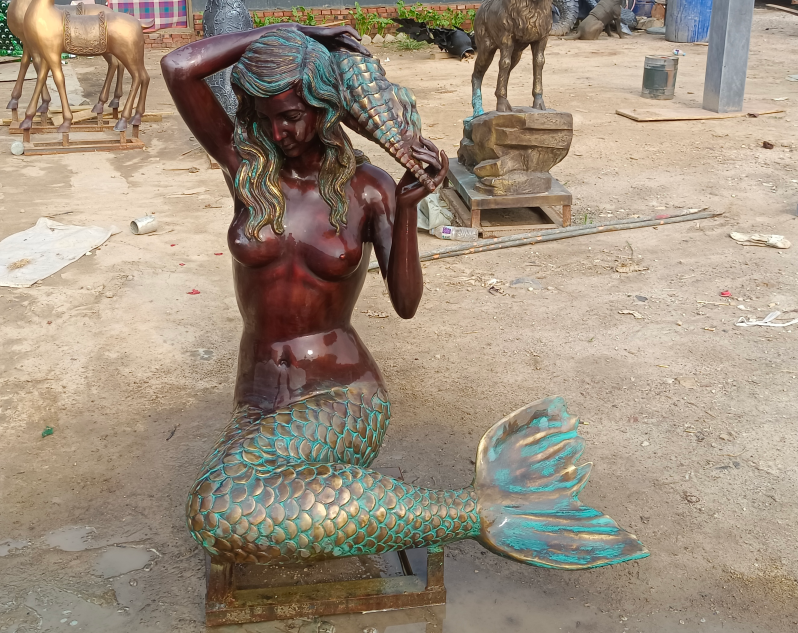 تمثال حورية البحر البرونزي