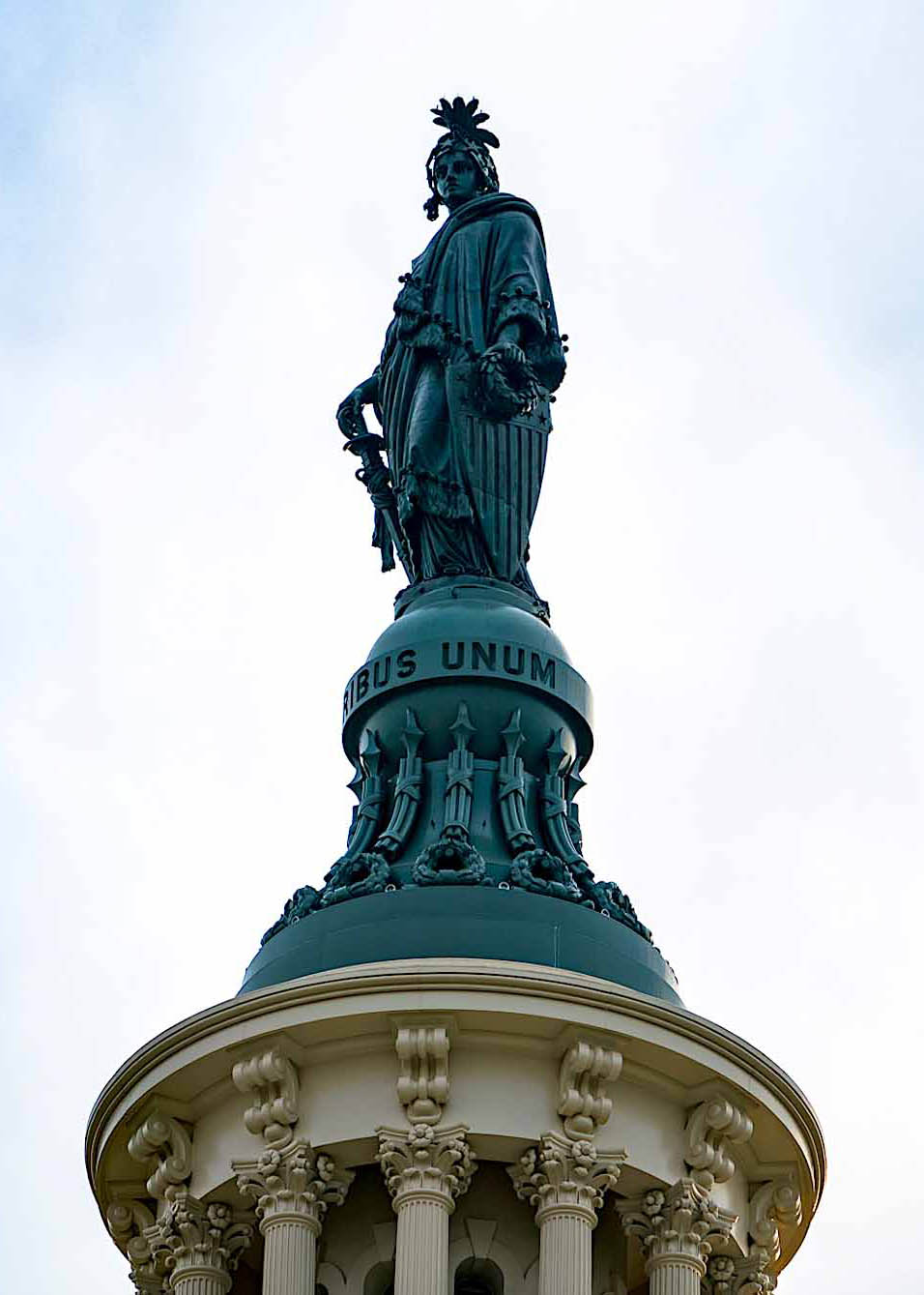 Questu omu schiavu hà castatu a statua di bronzu chì corona u Capitoliu in una fonderia di a Route 1