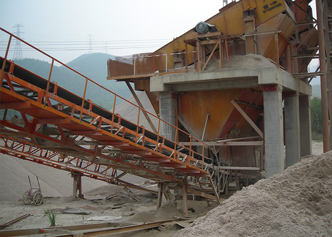 Case of sand and stone conveying system