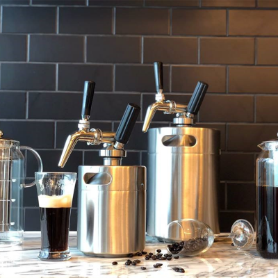 Nitro Cold Brew Nitrogen 0.5 Micron and 2 Micron Diffusion Stone աշխատում է Infusion Keg Lid Coffee Brewer-ով