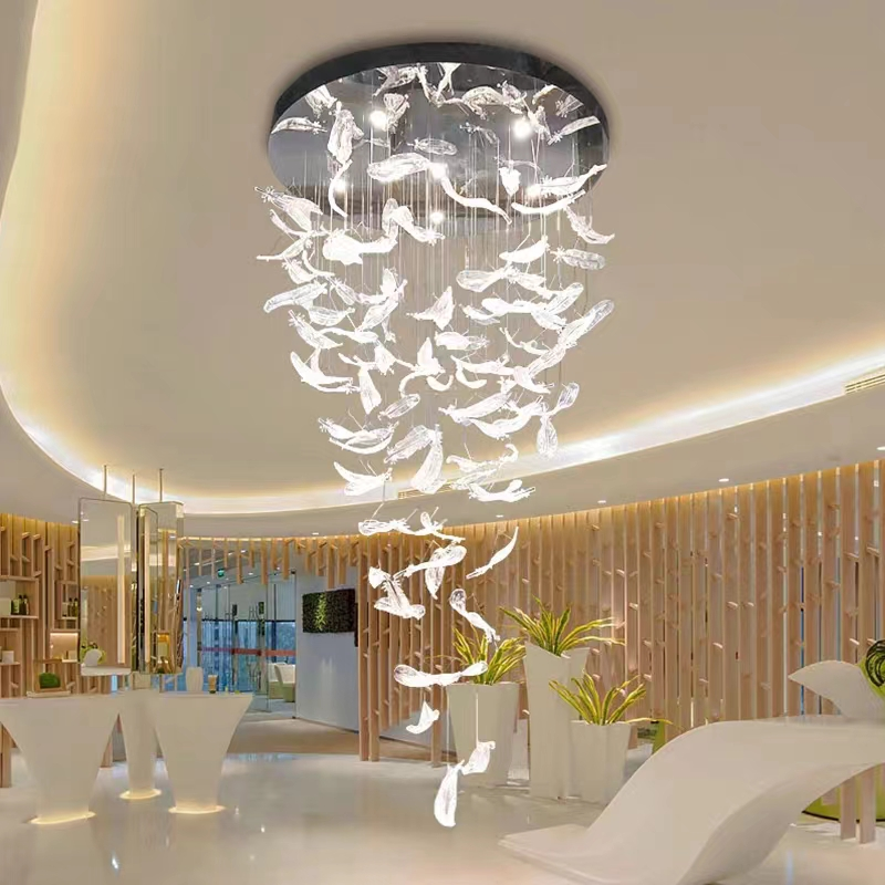 Creative Villa Hotel Magasin di vestiti Stair Light Art Déco piuma Lampadariu di vetru