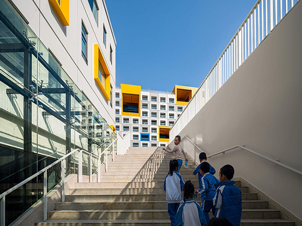 Modern Prefab Premanent Modular School Buildings Used For Students Having Class Featured Image