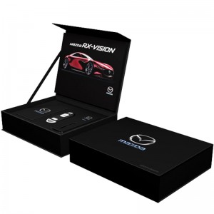 Mazda-Autoschlüsseletui. Maßgeschneiderte 7-Zoll-Videobroschürenbox für Werbung