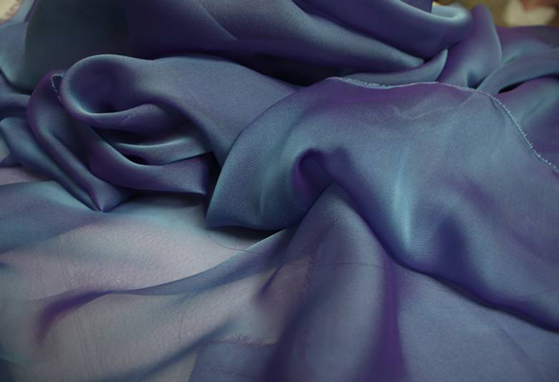 What kind of fabric is Tencel?And what the advantage and disadvantage of it?
