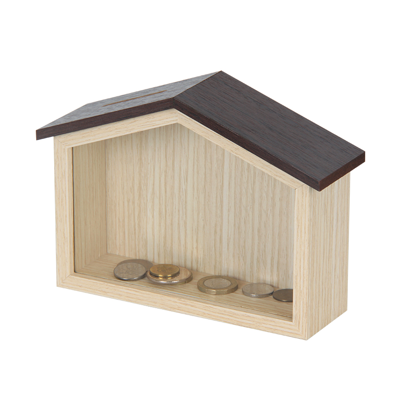Caixa de diners de fusta amb forma de casa