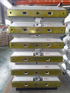 Casting mold box for automatic moulding line