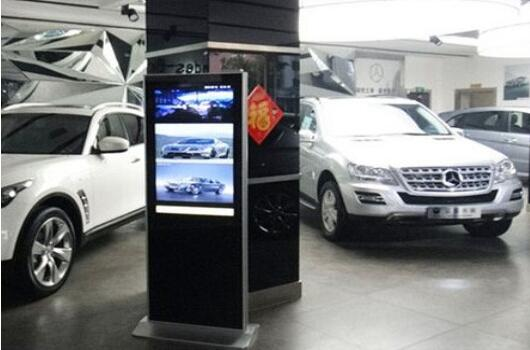 Application solution ng multimedia LCD advertising player sa automobile 4S store