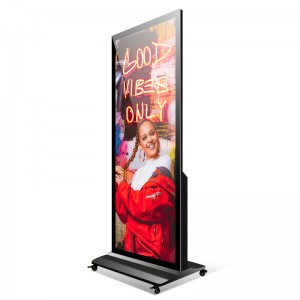 69.3 인치 최고 호리호리한 안드로이드에 의하여 기지개되는 광고 전시 화면 매우 넓은 기지개된 막대기 LCD 디지털 방식으로 signage