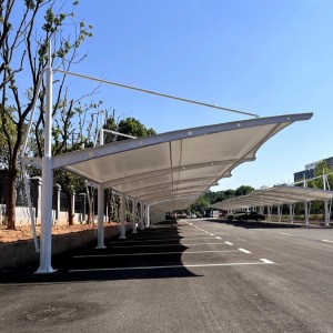 Парковочная палатка с мембранной конструкцией из ПВДФ