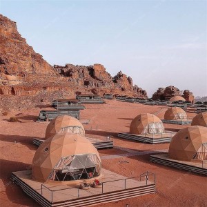PVC szövet bézs sivatagi színű geodéziai kupola sátorszálloda