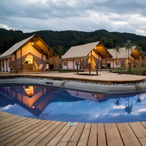 Luksusowy namiot Glamping Safari Hotel