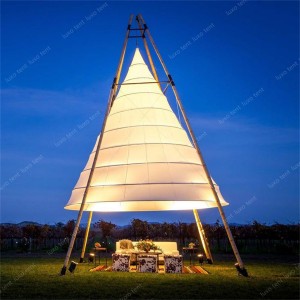 Barraca de camping safari com dossel de lanterna de bambu