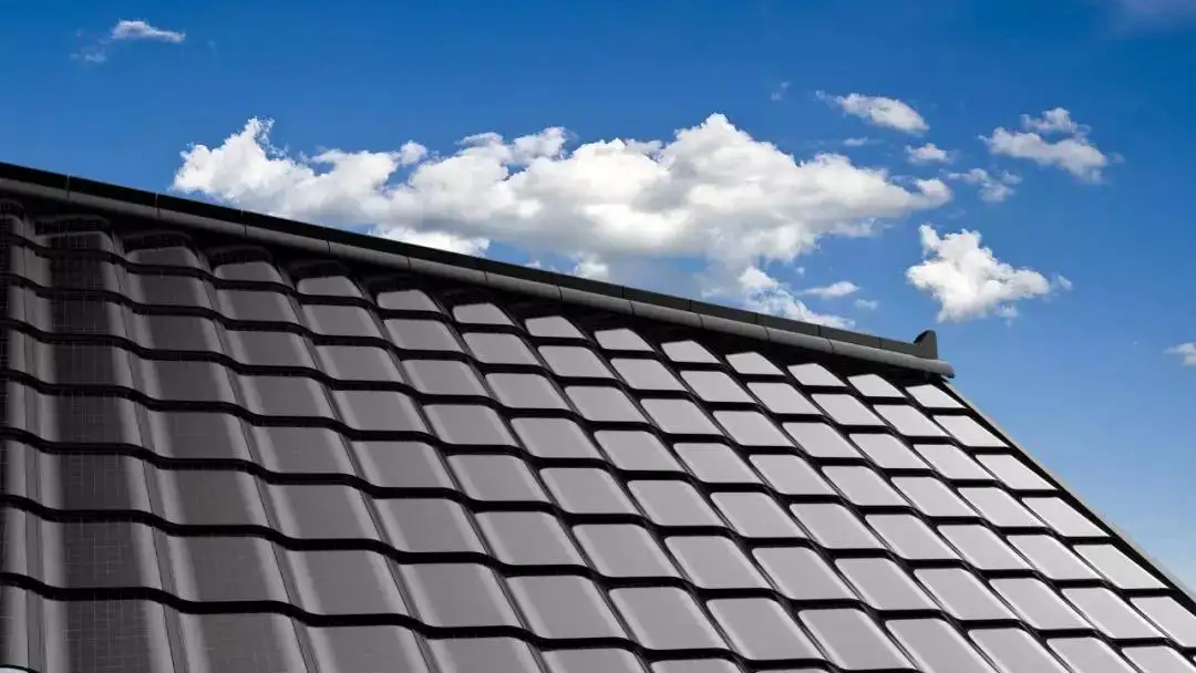 Tiles solari, una cumminazione di tecnulugia tradiziunale è tecnulugia