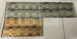 Backsplash дизайн Алтан хямдрал Захиалгат загвартай алт мөнгөн ханын хавтан болор шилэн мозайк Тансаг зэрэглэлийн алтан навчтай дөрвөлжин 3D шилэн болор мозайк ханын чимэглэл