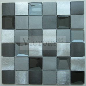 Sabbin Ƙawancen Ado Kyawawan Grey Bevel Glass Metal Mosaic Tile Brown Strip Linear Glass Mix Aluminum Mosaic Pattern Kitchen Backsplash