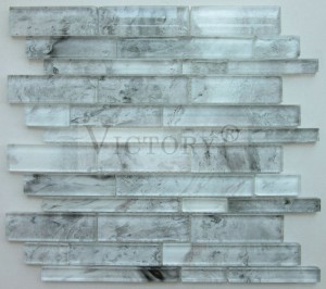Botique Mosaic Design kuorella ja marmorilla silkkikuvioitua Laadukkaat lasimosaiikkilaatat seinän backsplash-paneeleille kuten höyhenkuvio