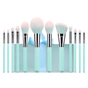China Wholesale New Arrival Beauty Cosmetics Tools Portable Foundation Makeup Brush Cosmetic Brush