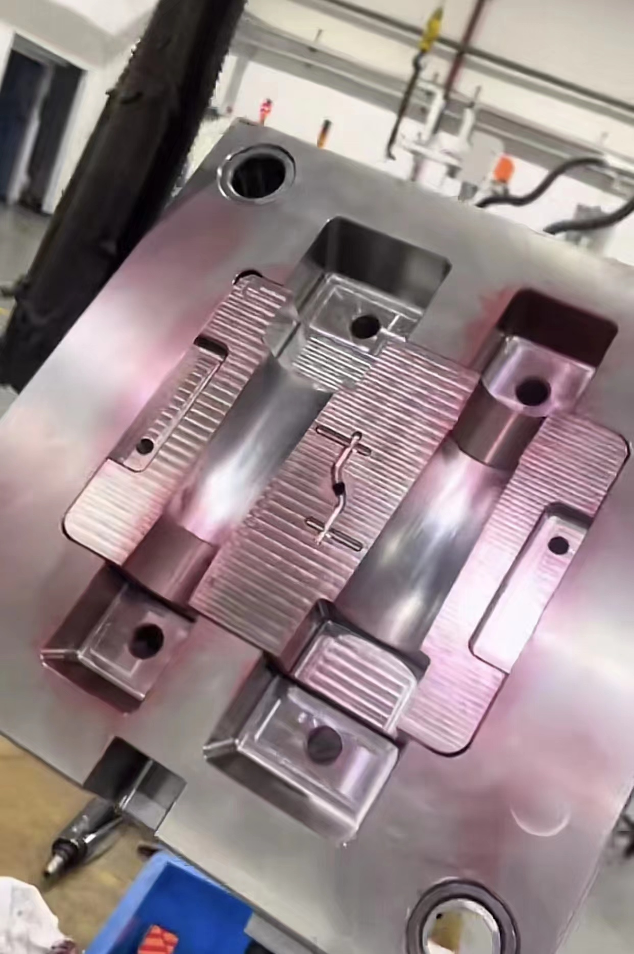 Lessons learned making a plastic injection mold with a Chinese mold maker #Manufacturing «  Adafruit Industries – Makers, hackers, artists, designers and engineers!