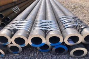 Performance comparison between seamless steel pipe and traditional pipe