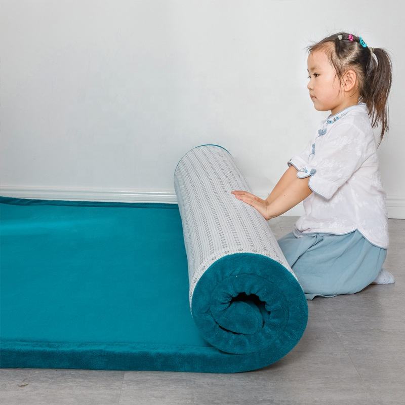 Dyshekë të butë dhe të trashë japoneze tatami jo toksike për fëmijë, me shkumë memorie, dyshekë për fëmijë për dhomën e ndenjjes Imazhi i veçuar