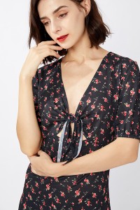 Vestido floral de manga corta con nudo y cuello en V para mujer