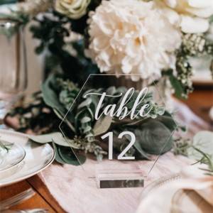 Karty identyfikacyjne crylic numery stołów na wesele