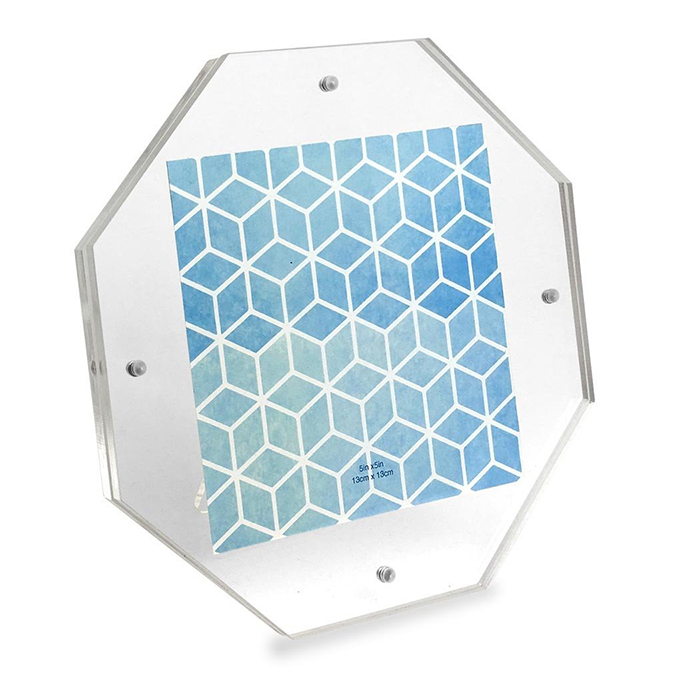 Magnetic Acrylic Octagon Frame