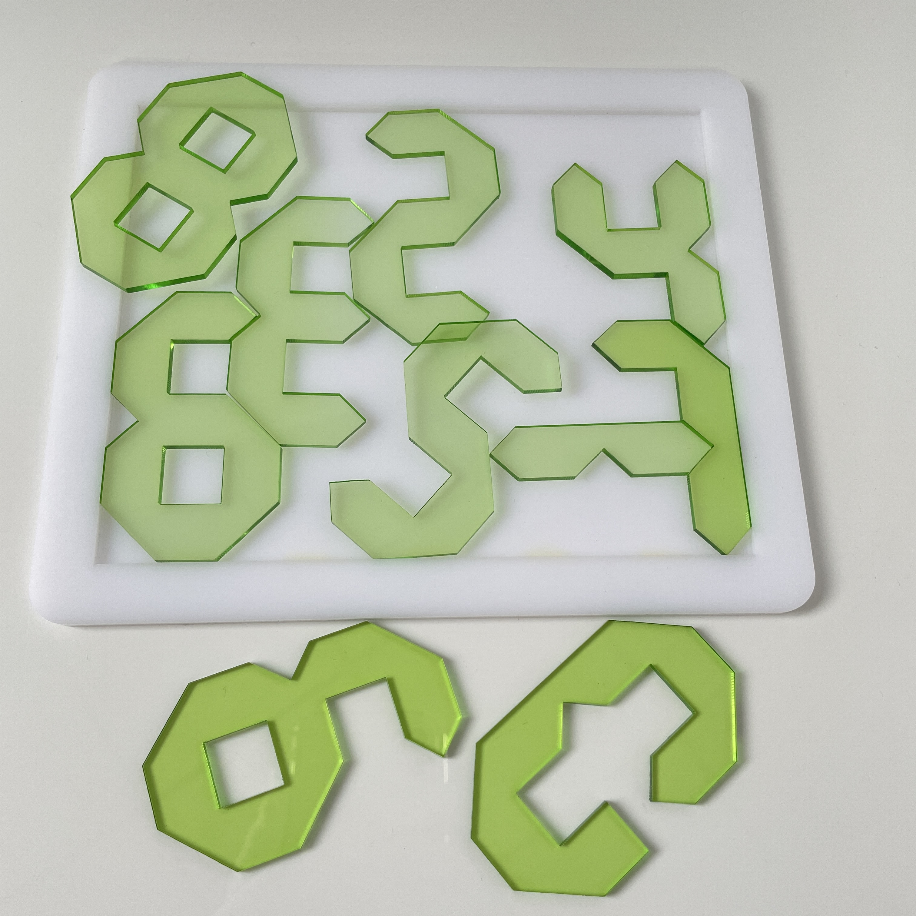 कस्टम थोक उच्च बनाने की क्रिया अन्य वयस्क कुलबुलाहट Tangram बच्चों बच्चों आकार खिलौना डी चुंबकीय एक्रिलिक पहेली खेल