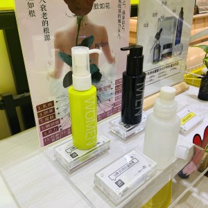 Персонализиран размер грим парфюм въртяща се козметична подова дъска стояща стойка за магазин екран акрилна светодиодна рекламна стойка