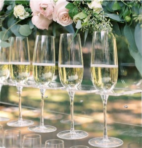 прилагодено големо држач за чаши за шампањско шише за ѕид, проѕирен акрилен држач за стакло за свадба