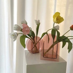 Транспарентна розова луцитна вазна за цвеќиња за свадбена акрилна декор вазна