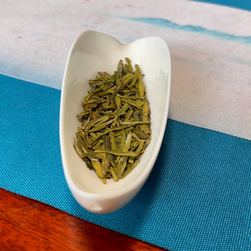 Three common production techniques for West Lake Longjing