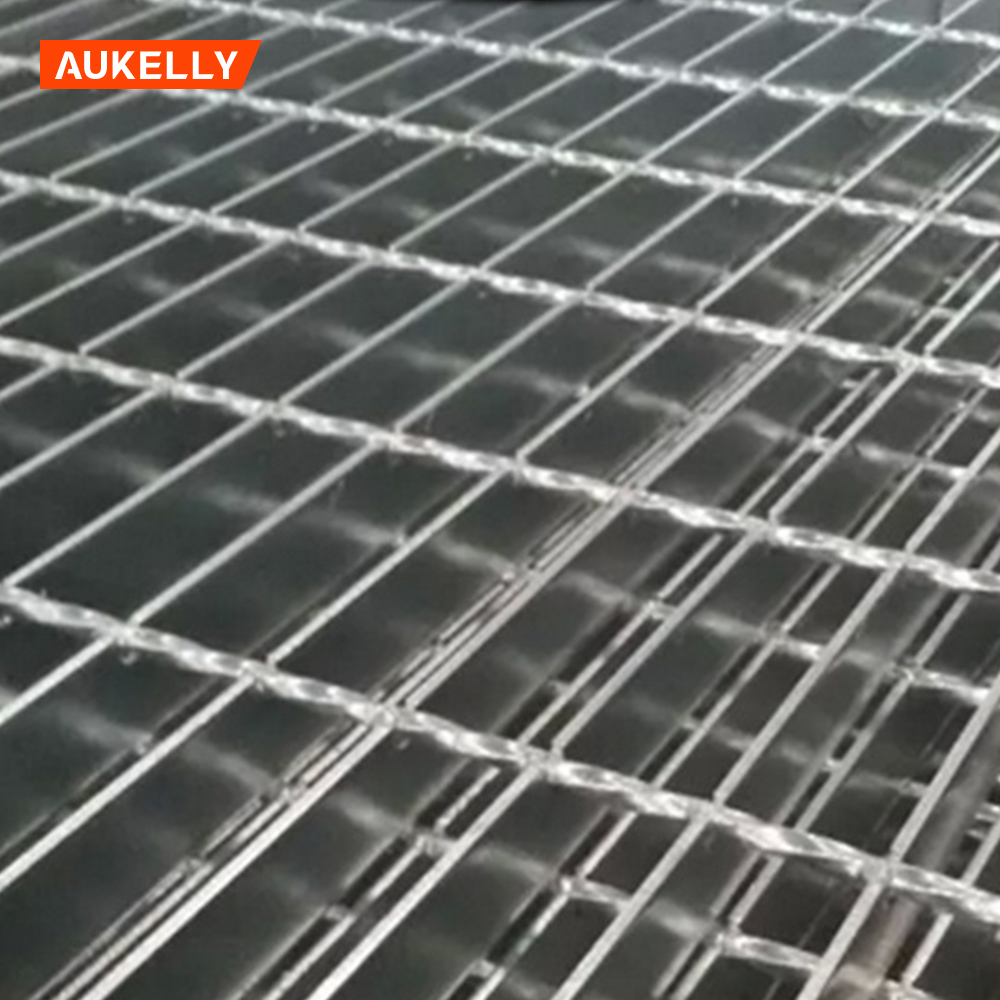 China Hot Dipped Elector Forged Bearbechtung Galvanized Steel Grate Präis Fir Baumaterial Stol grating
