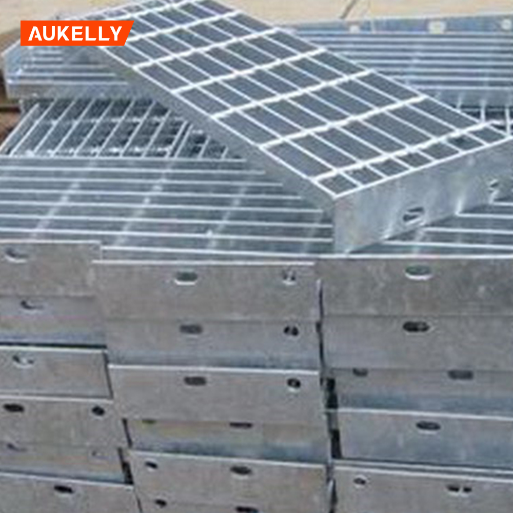 Reixas de aceiro galvanizado GI de fabricación profesional de China para peso de reixa de aceiro de construción por metro cadrado