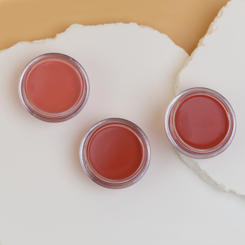 Natural Cream Blush Visoko pigmentirano rdečilo za ustnice in lica