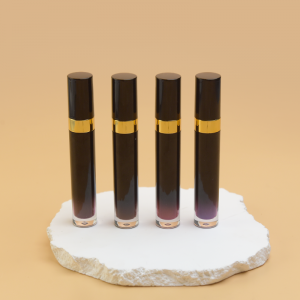 Pasgemaakte bevogtigende mat lipglans, syagtige lipstick-grimering met hoë pigment