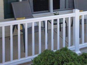 Garde-corps en vinyle PVC FM-601 avec rail en T 3-1/2″x3-1/2″ pour porche, balcon, terrasse, escalier
