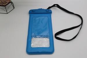 bossa impermeable de color blau