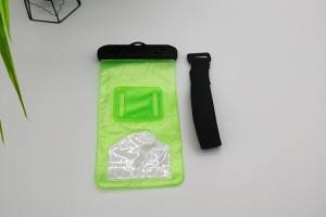 vandtæt taske i grøn gennemsigtig