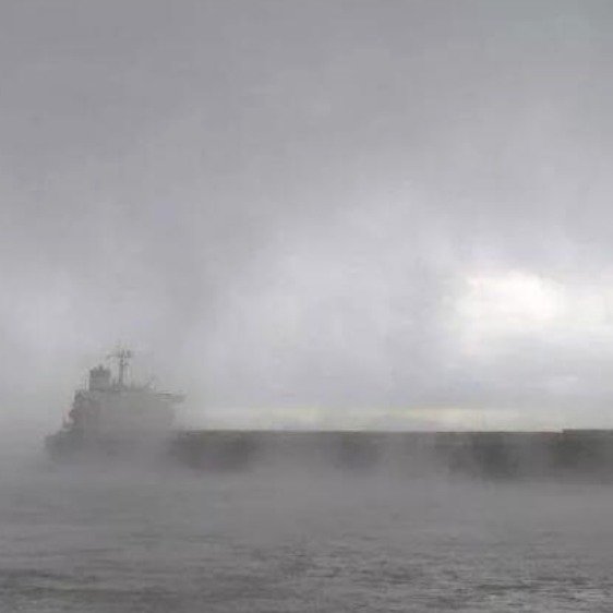 A stagione di nebbia hè ghjunta, chì duvemu attente à a sicurità di a navigazione di nave in nebbia?
