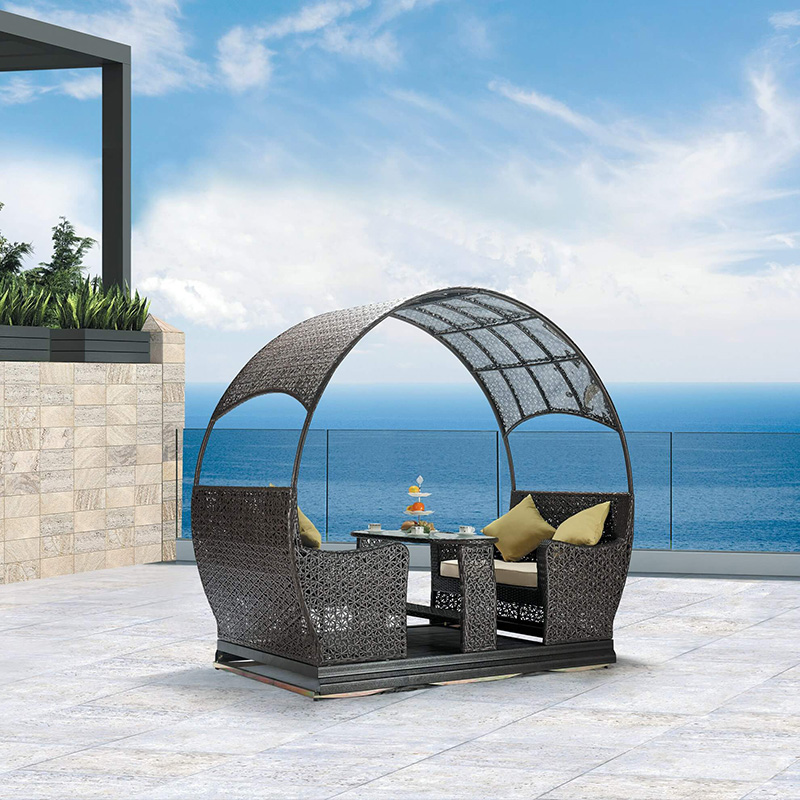 Надворешен двор Ратан-рокерски стол со плетен мебел за тревници за сите временски услови