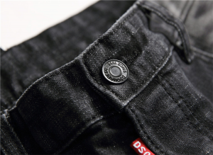 Vyriški tamsūs asmenybės džinsai plėšytų tiesių kojų tipo gamyklinė kaina
