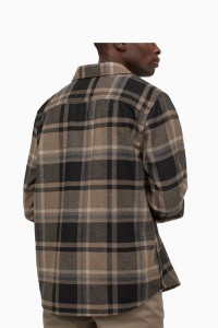 Camisa personalizada de fábrica de gran tamaño de alta calidad con cuello de sarga estilo chaqueta de franela a cuadros de manga larga para hombres