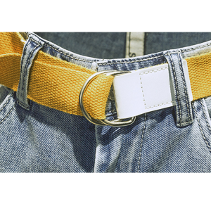 Precio de fábrica del fabricante de jeans ajustados para hombres con costuras rasgadas azules
