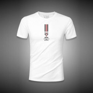 Enkla och fashionabla gatu-T-shirt för män nya kortärmade sommarkläder